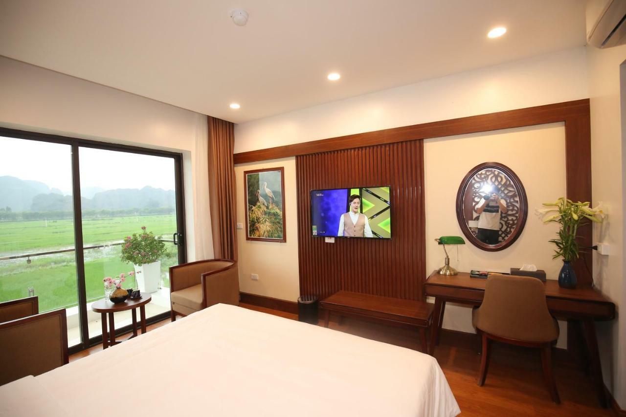 Liberty Hall Tam Coc Hotel & Villa Ninh Binh Bagian luar foto