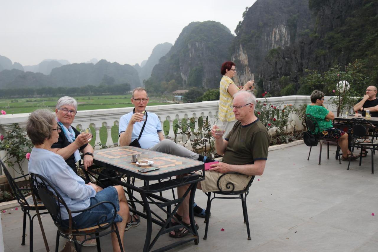 Liberty Hall Tam Coc Hotel & Villa Ninh Binh Bagian luar foto